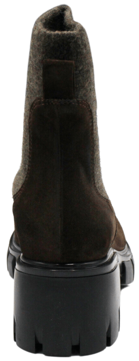 8335 Heeled Bootie