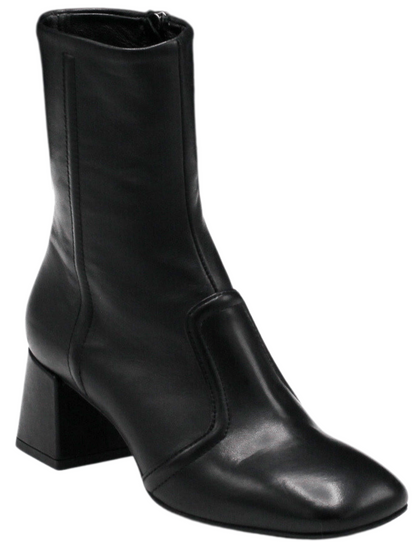 W025 Heeled Bootie